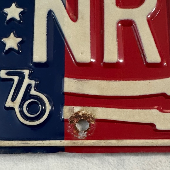 Vintage Authentic 1976 Michigan License Plate - Picture 4 of 8